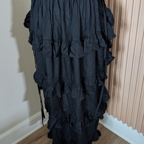 Black Ruffled High-Low Skirt - Picture 2 of 5